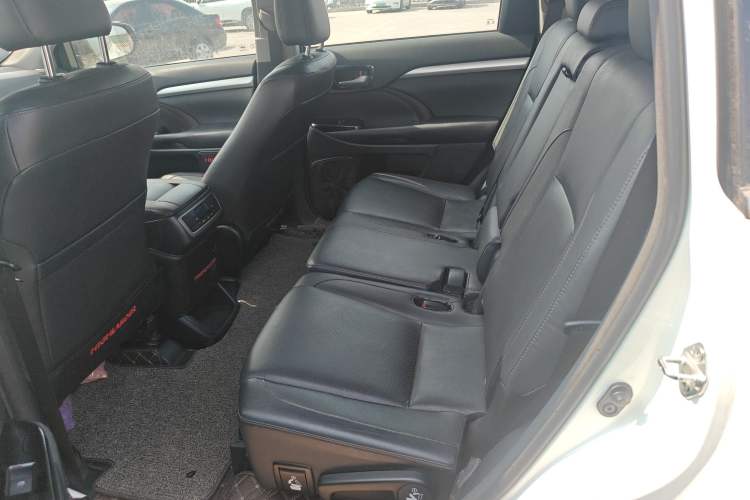 Used Toyota Highlander 2015 2.0T Four-Wheel Drive Luxury Edition 7-Seater
