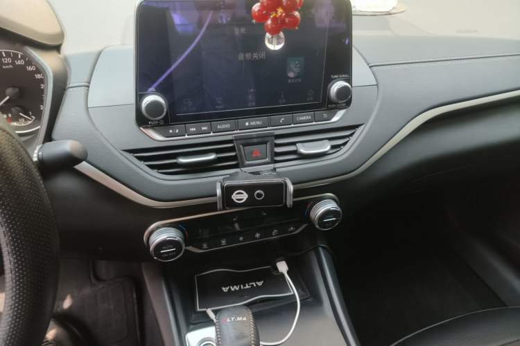 Used Nissan Teana 2020 2.0L XL Upper SmartDrive Version Audio And AC Panel