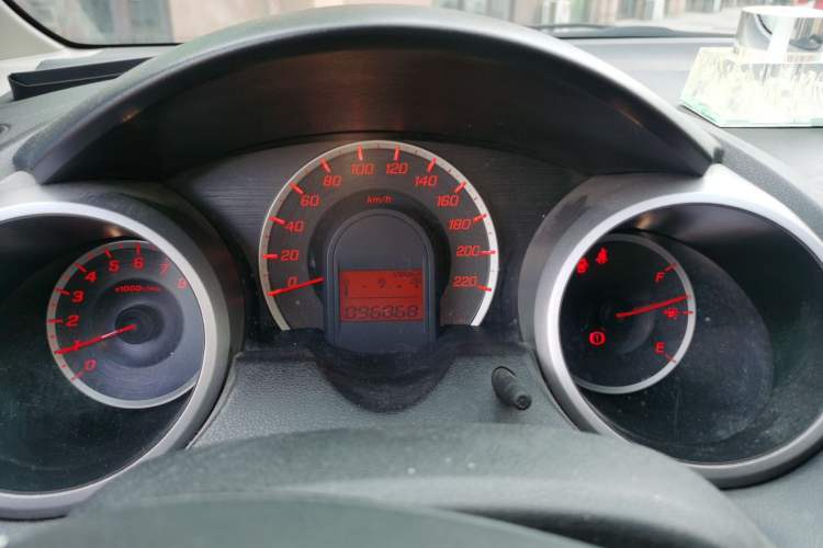 Used Honda Fit 2011 1.5L manual luxury version Instrument Cluster