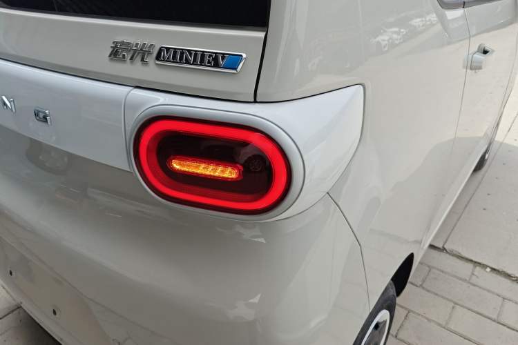 Used Wuling Hongguang MINIEV 2024 3rd Generation 215km Youth Edition
