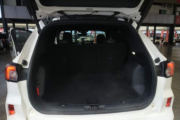 Used Ford Escape 2020 EcoBoost 245 Four-Wheel Drive ST-LINE Deluxe Edition
