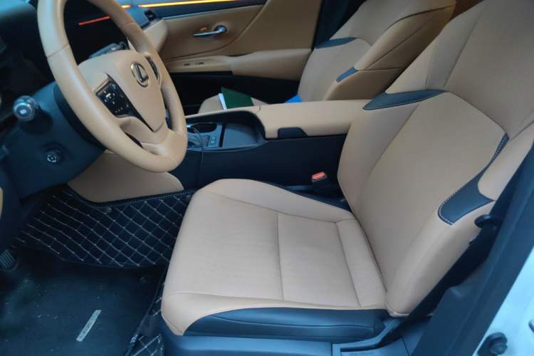 Used Lexus ES 2025 200 Premium Edition Left Front Seat