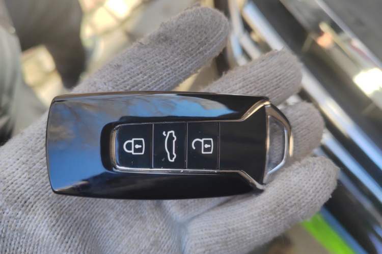 Used Volkswagen Touareg 2019 3.0 TSI RuiFeng Edition China V Standard Vehicle Key