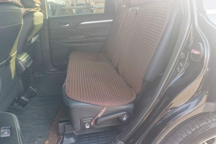 Used Toyota Highlander 2018 2.0T Four-Wheel Drive Luxury Edition 7 Seats China V Emission Standard