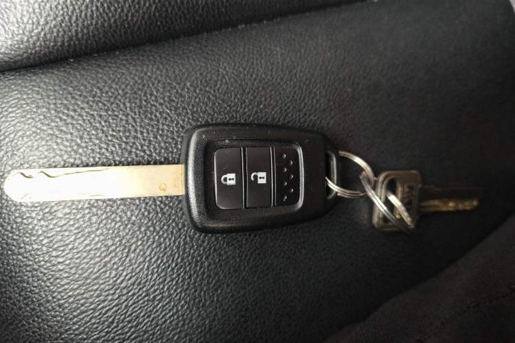 Used Honda Fit 2014 1.5L SE CVT Fashion Model