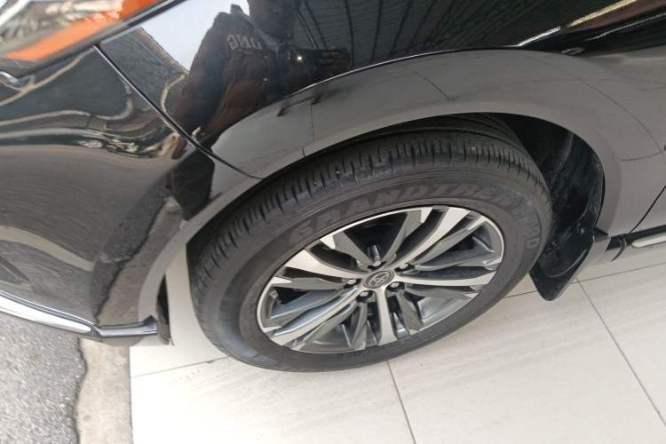 Used Toyota Venza 2023 2.0L CVT Two-Wheel Drive Luxury Edition