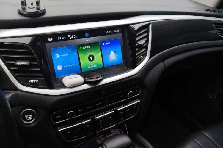 Used GAC Trumpchi GS7 2017 320T Two-Wheel-Drive Luxury Smart Connectivity Model Audio And AC Panel