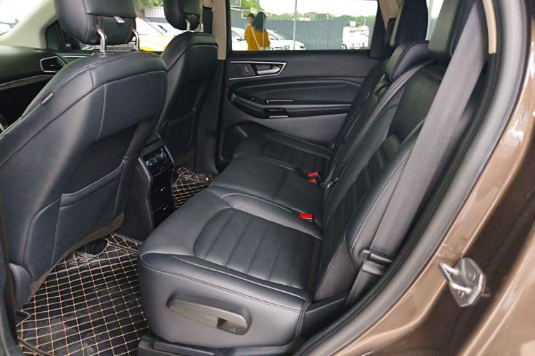 Used Ford Edge 2018 EcoBoost 245 Two-Wheel-Drive Titanium 7-Seater China V Standard
