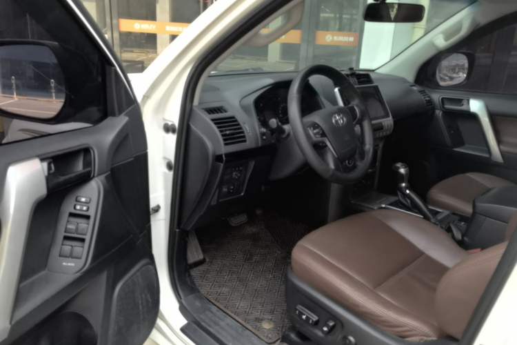 Used Toyota Prado 2018 2.7L Parallel Import
