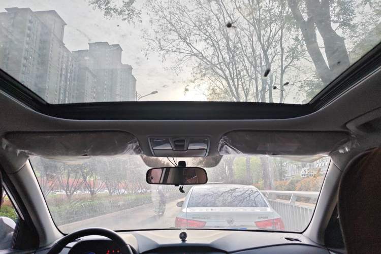 Used Hyundai ix25 2017 1.6L Automatic Smart Version Headliner