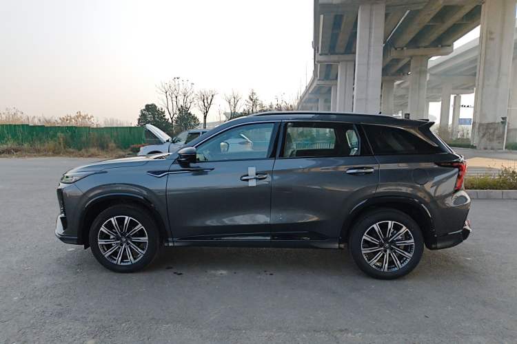 Used Changan CS75 PLUS 2026 Model, Smart Champion Edition 1.5T New Blue Whale Smart Navigation Version