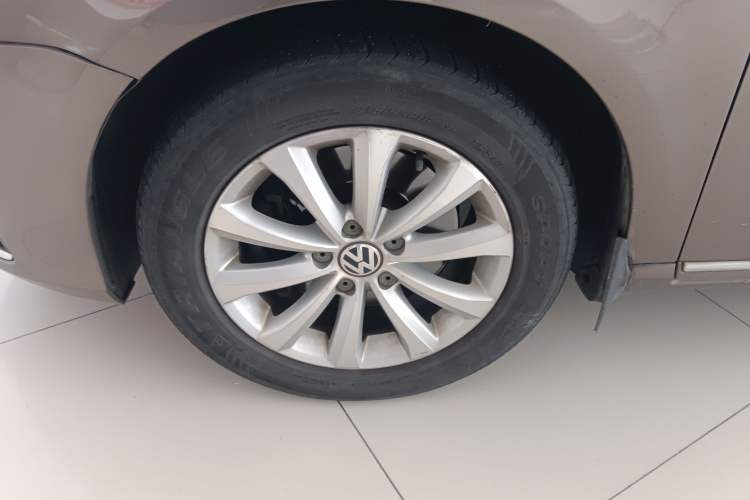 Used Volkswagen Magotan 2013 1.8TSI Luxury Model Exterior 4