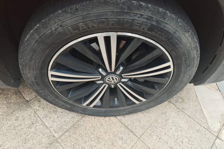 Used Volkswagen Tiguan L 2017 380TSI Automatic All-Wheel-Drive Luxury Edition