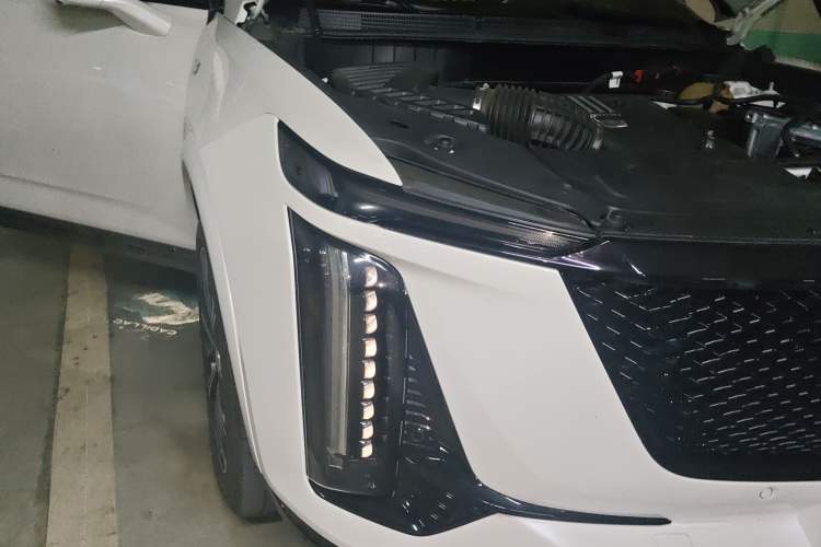 Used Cadillac XT5 2025 2.0T Luxury Version Right Front Headlight