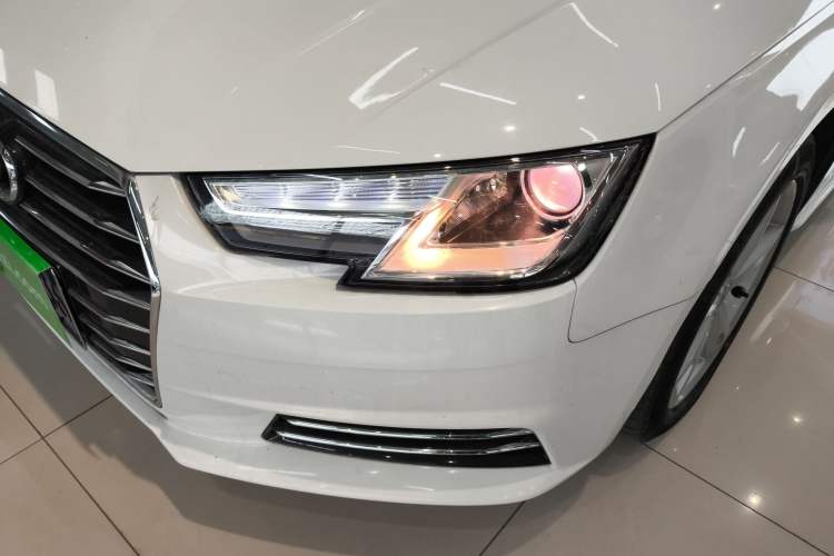 Used Audi A4L 2018 30th Anniversary Edition 30 TFSI Ambition Model Left Front Headlight