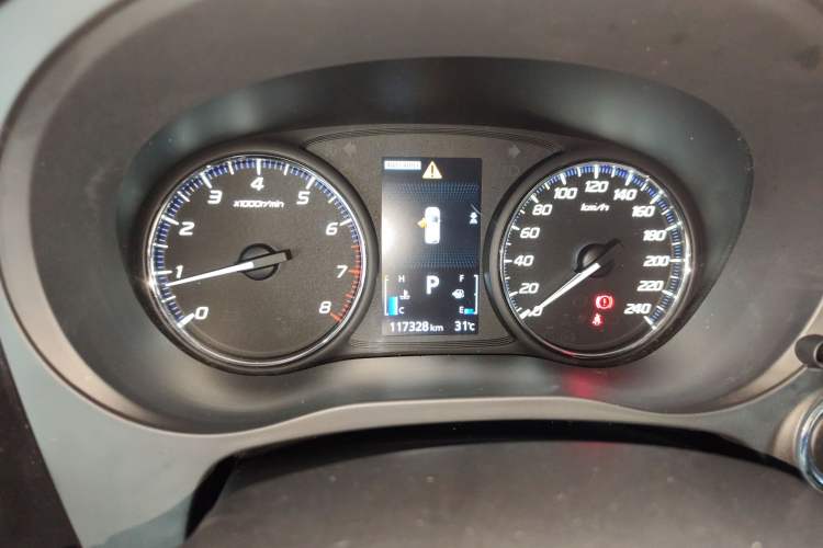 Used Mitsubishi Outlander 2019 2.4L 4x4 Zhi Xiang Edition 5 Seats China VI Standard Instrument Cluster