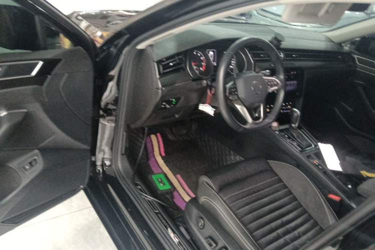 Used Volkswagen Magotan 2020 330TSI DSG Leading Model Driver Seat