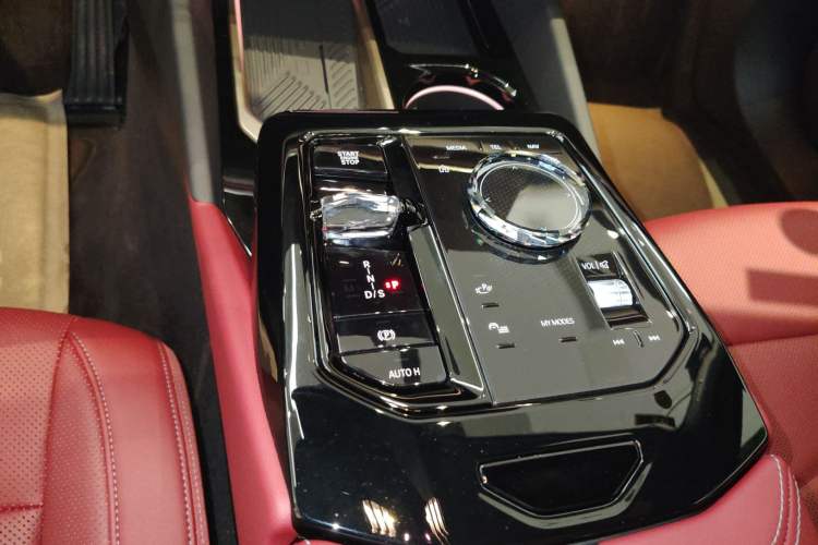 Used BMW 5 Series 2025 530Li Luxury Edition M Sport Package