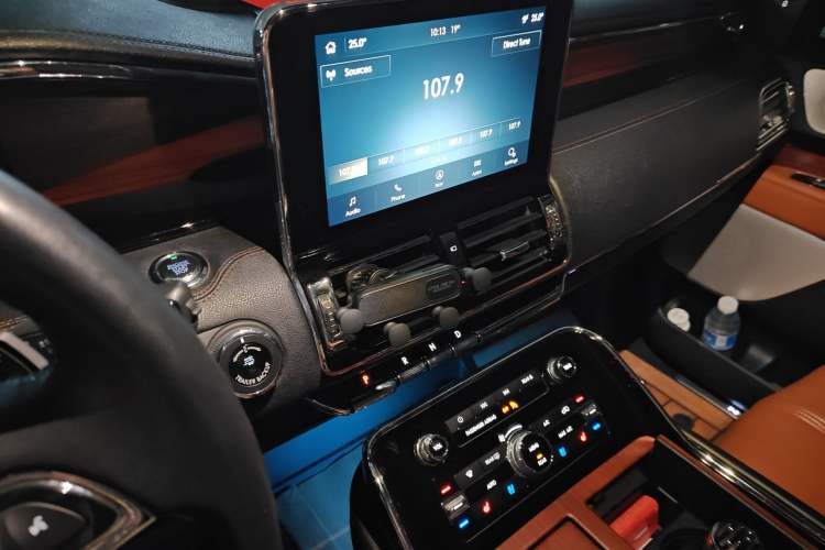 Used Lincoln Navigator 