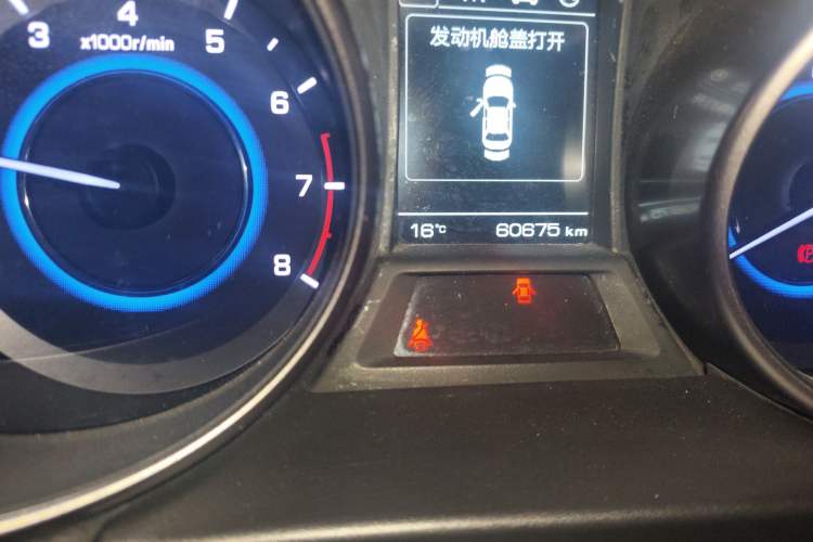 Used CHANGAN Eado 2016 1.6L Manual CarHome Custom Edition China IV Standard Odometer Close Up