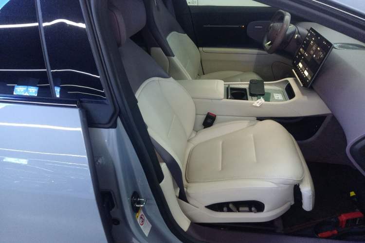 Used Avatr 12 2024 700 Three-Laser Rear-Wheel Drive Luxury Edition
