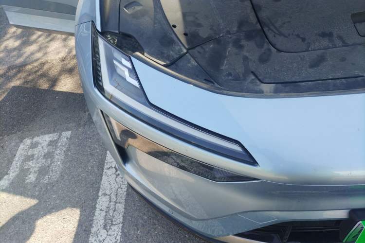 Used Polestar 4 2024 Dual-Motor Long-Range PLUS Dual-Star Connectivity Edition Right Front Headlight