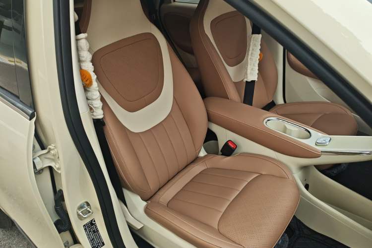 Used Wuling Bingo 2025 333 km Lingxi Connected Version Right Front Seat