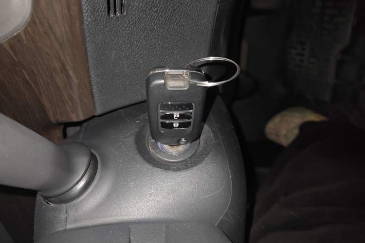 Used Honda Jade 2013 1.8L automatic Comfort version 5 seats