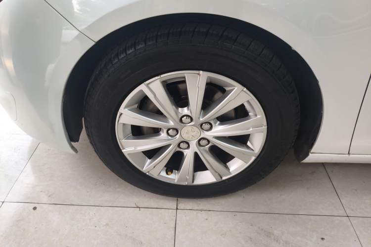 Used Peugeot 308S 2015 1.2T Automatic Jingchi Edition Exterior 4