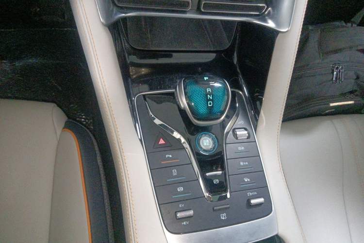 Used BYD Song PLUS New Energy 2021 DM-i 110KM Flagship Model Gear Lever