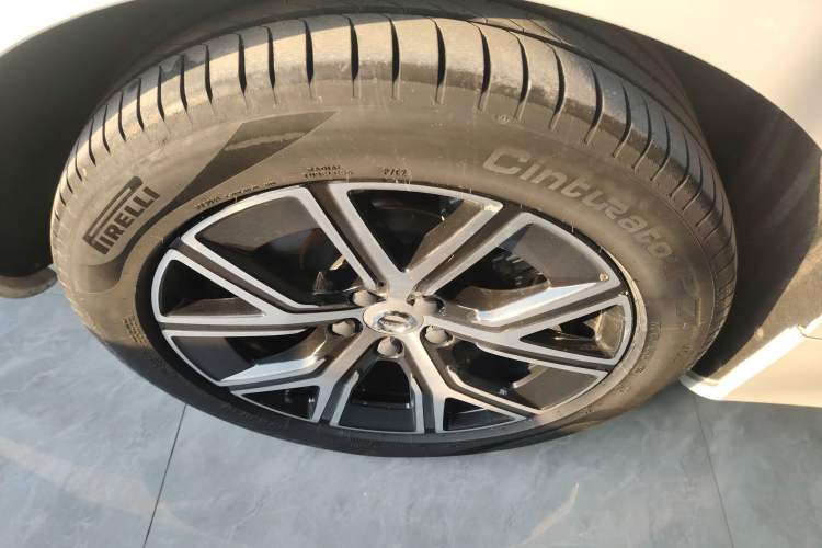 Used Volvo S60 2023 B4 Zhiyi Luxury Edition