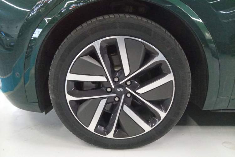 Used Li Auto L9 2022 Max model Exterior 4