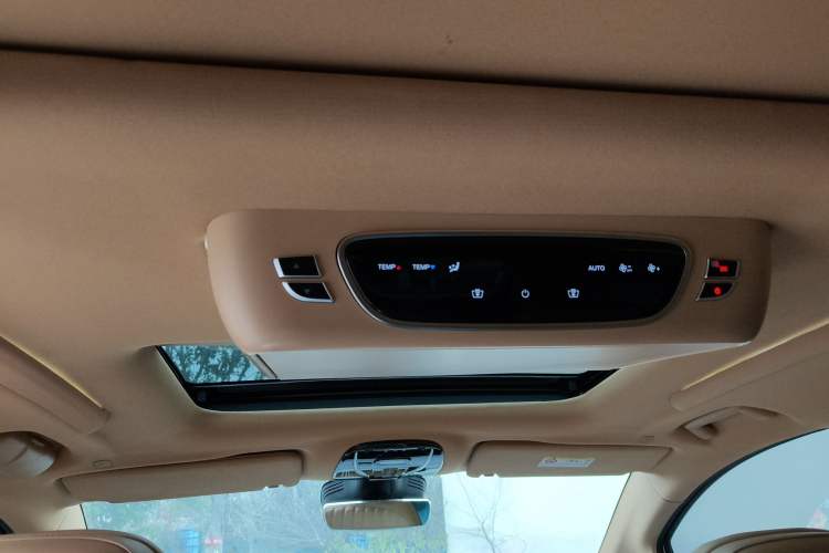 Used VOYAH Dream 2022 Low-Carbon Edition Dream+ Smart Enjoyment Package
