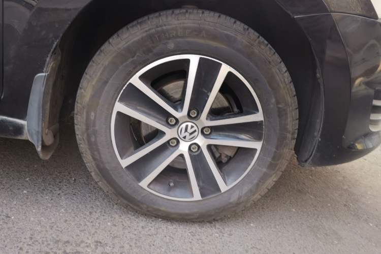 Used Volkswagen Santana 2015 1.6L Automatic Fashion Edition