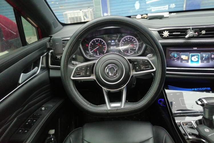 Used Dongfeng Fengon ix5 2019 220T CVT ZhiShang Trim China V Standard
