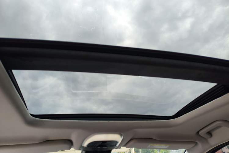 Used EXEED Lingyun 2019 1.6T Two-Wheel-Drive Platinum Edition Headliner