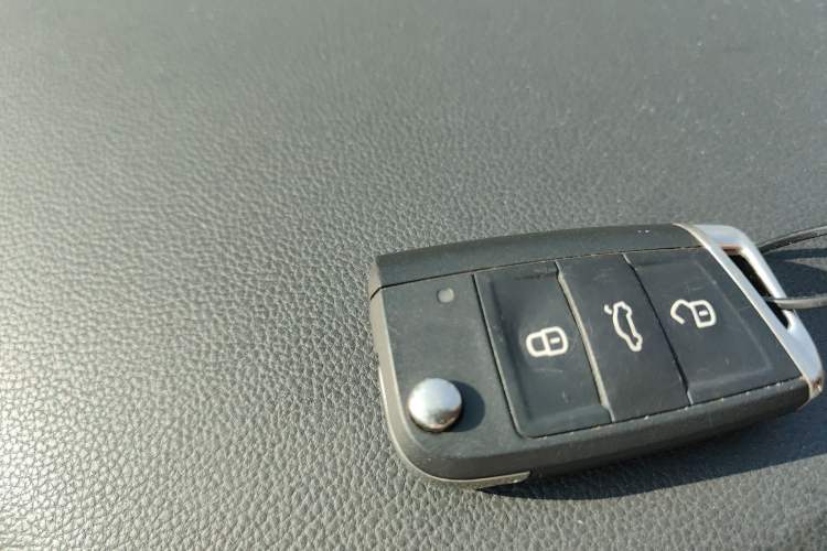 Used Volkswagen Tiguan L 2018 330TSI Automatic Two-Wheel Drive Luxury Edition