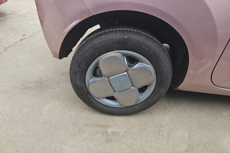 Used Geely Galaxy Panda 2023 Panda Mini 200km Endurance Bear
