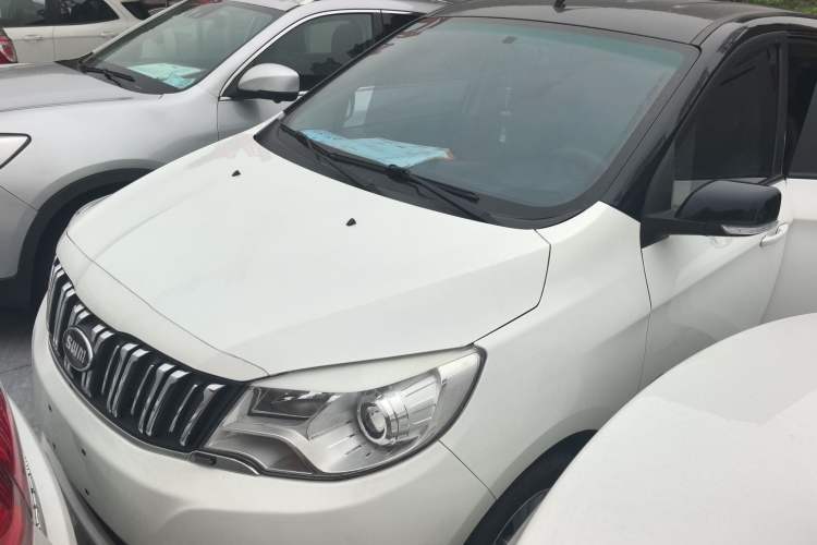 Used SWM X2 2021 1.5L Manual Business Version 7 Seats
