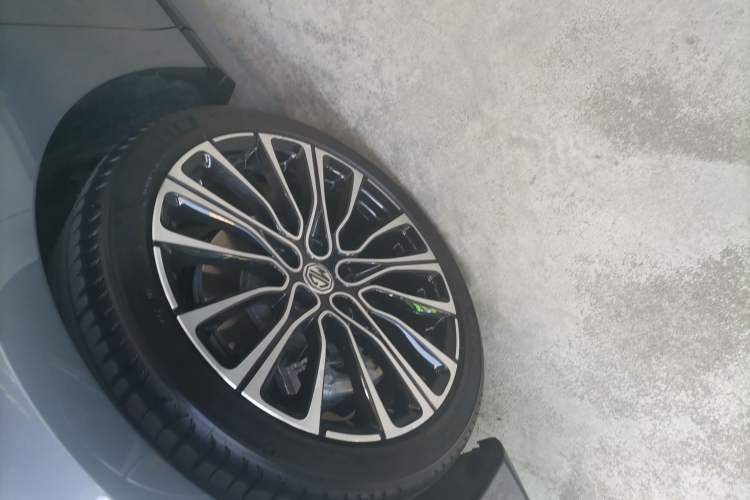 Used MG 7 2025 1.5T 300 DCT Elegant Edition
