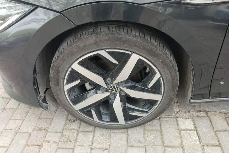 Used Volkswagen Lamando 2023 Lavida L 280TSI DSG Cool & Spicy Edition Left Front Wheel Hub