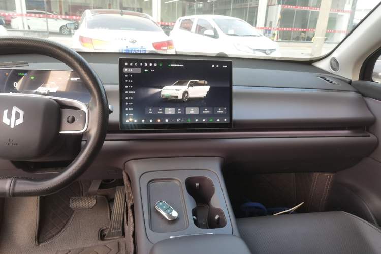 Used Leapmotor C16 2024 All-Electric 580 Luxury Edition
