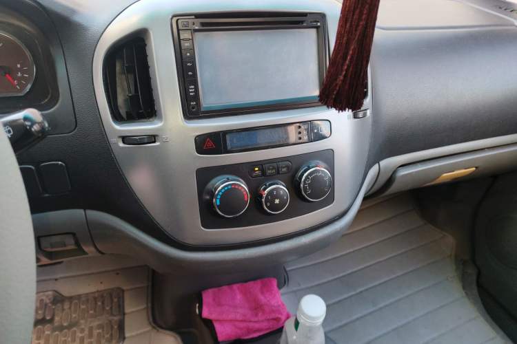 Used FORTHING Lingzhi 2011 Q3 2.0L Short-Wheelbase Standard Edition