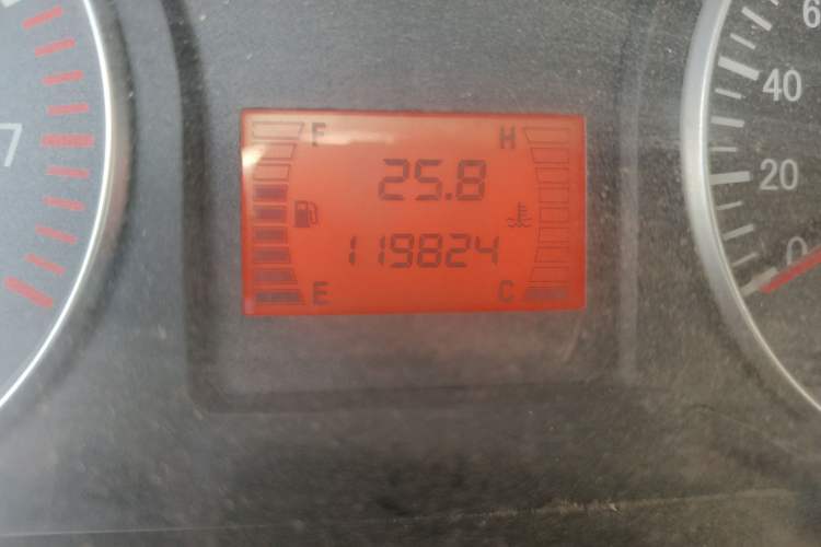 Used FORTHING Lingzhi 2013 V3 1.5L 7-Seater Standard Model II
