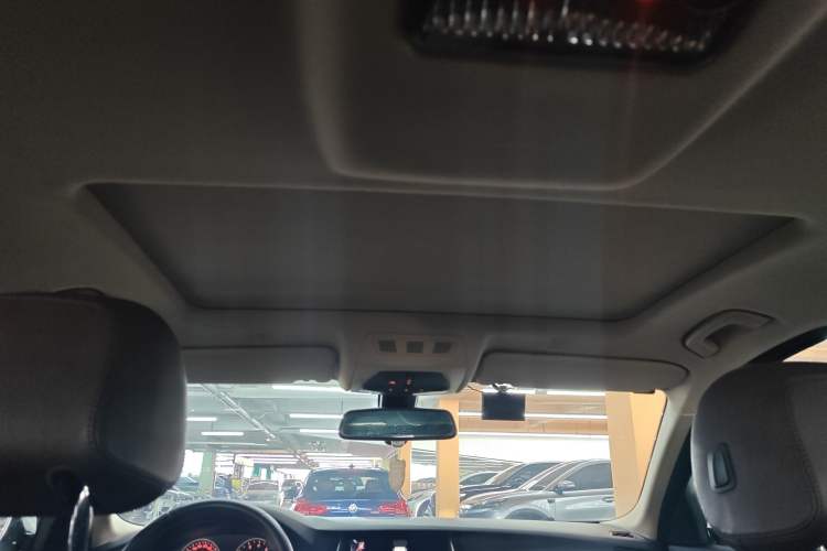 Used BMW 5 Series 2014 525Li Luxury Design Package