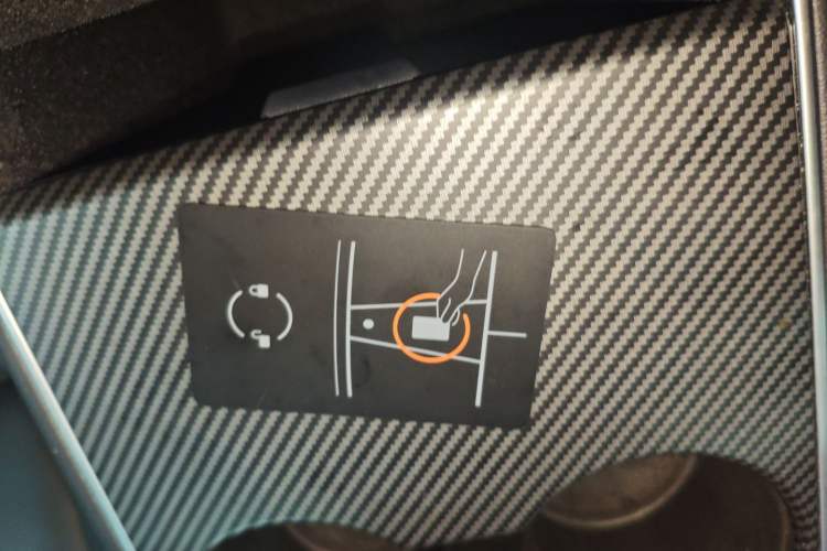 Used Tesla Model 3 2020 Standard Range Rear-Wheel Drive Upgraded Version Interior 1