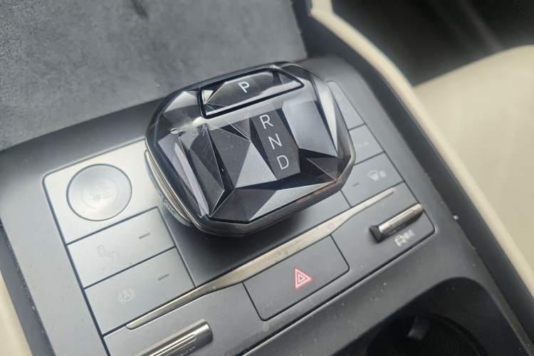 Used BYD Qin L 2024 DM-i 120KM Excellence Model
