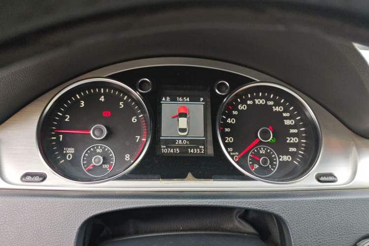 Used Volkswagen FAW-Volkswagen CC 2013 1.8TSI Luxury Model Instrument Cluster