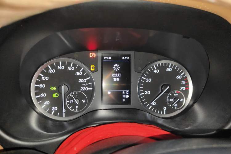 Used Mercedes-Benz Vito 2018 2.0T Business Version China V Emission Standard