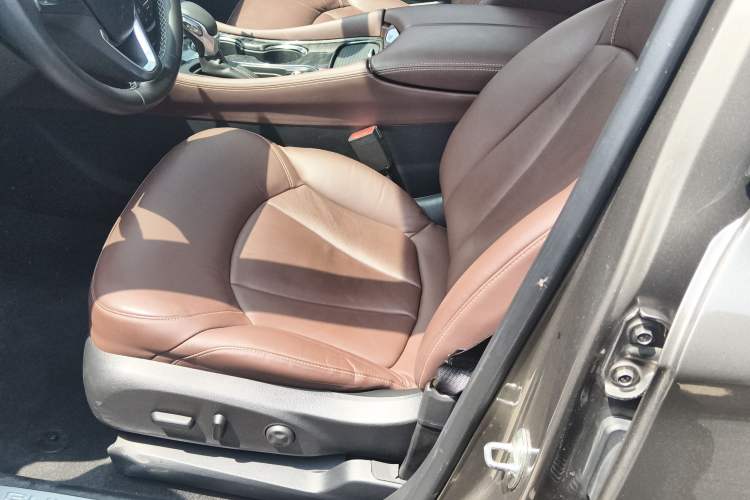 Used Buick Envision 2015 20T Two-Wheel-Drive Elite Model
